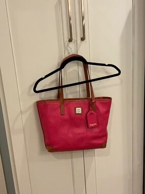 Dooney and Bourke pink handbag